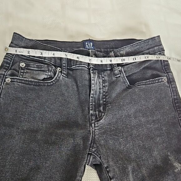 GAP Black Ankle Cropped Jeans with Frayed Hem - Picture 12 of 16